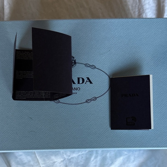 Prada Women’s Calzature Donna Black Leather Slip-On Loafers size 40 - Picture 11 of 11